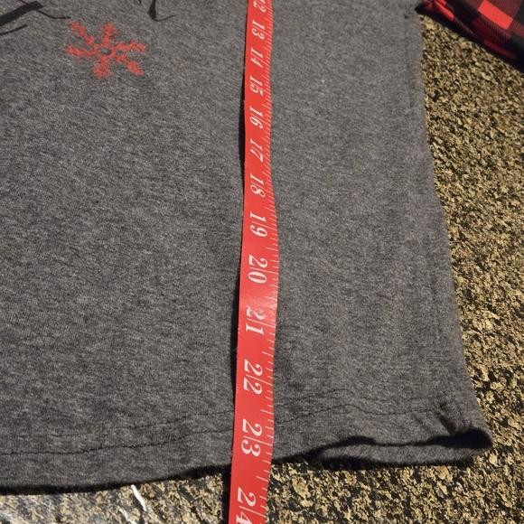 Buffalo Plaid Red & Black Sleeves Gray Shell Holiday Long Sleeve Tee Women M - Picture 10 of 10